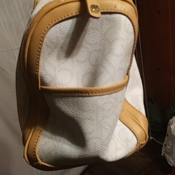 Calvin klein purse Never Used!!!!!!! - Picture 4 of 6